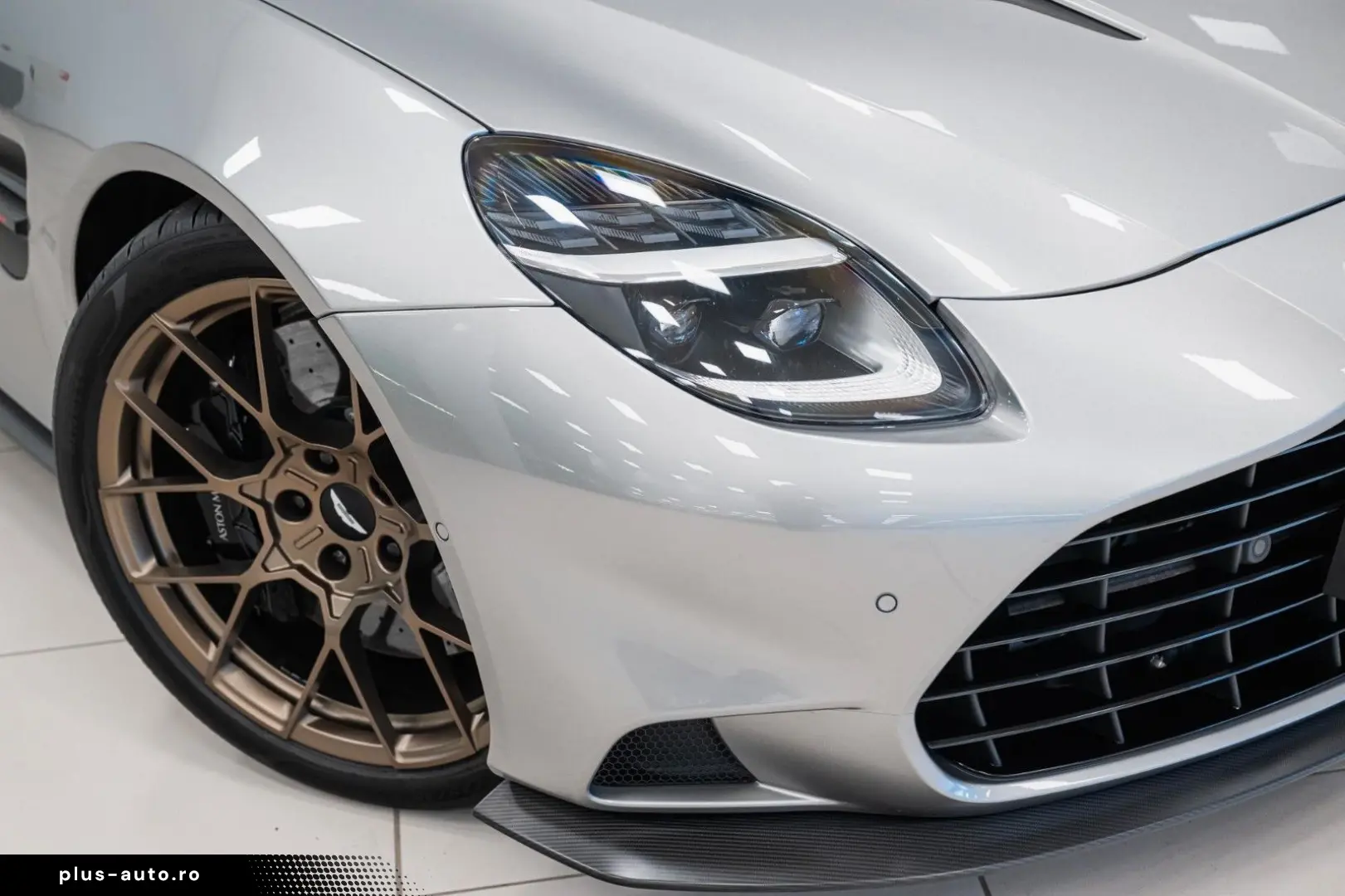 ASTON MARTIN Vanquish Coupe   25MY   Full Factory Options