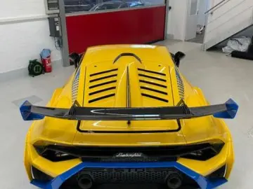 LAMBORGHINI Huracan STO 1of 1  Lift  Carbon  5 Yrs. Warranty