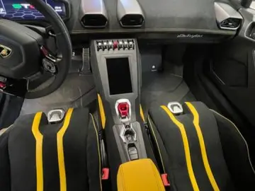 LAMBORGHINI Huracan STO 1of 1  Lift  Carbon  5 Yrs. Warranty