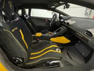 LAMBORGHINI Huracan STO 1of 1  Lift  Carbon  5 Yrs. Warranty