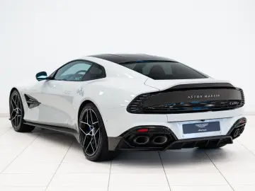 ASTON MARTIN Vanquish Coupe   25MY   Full Factory Options