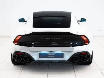 ASTON MARTIN Vanquish Coupe   25MY   Full Factory Options