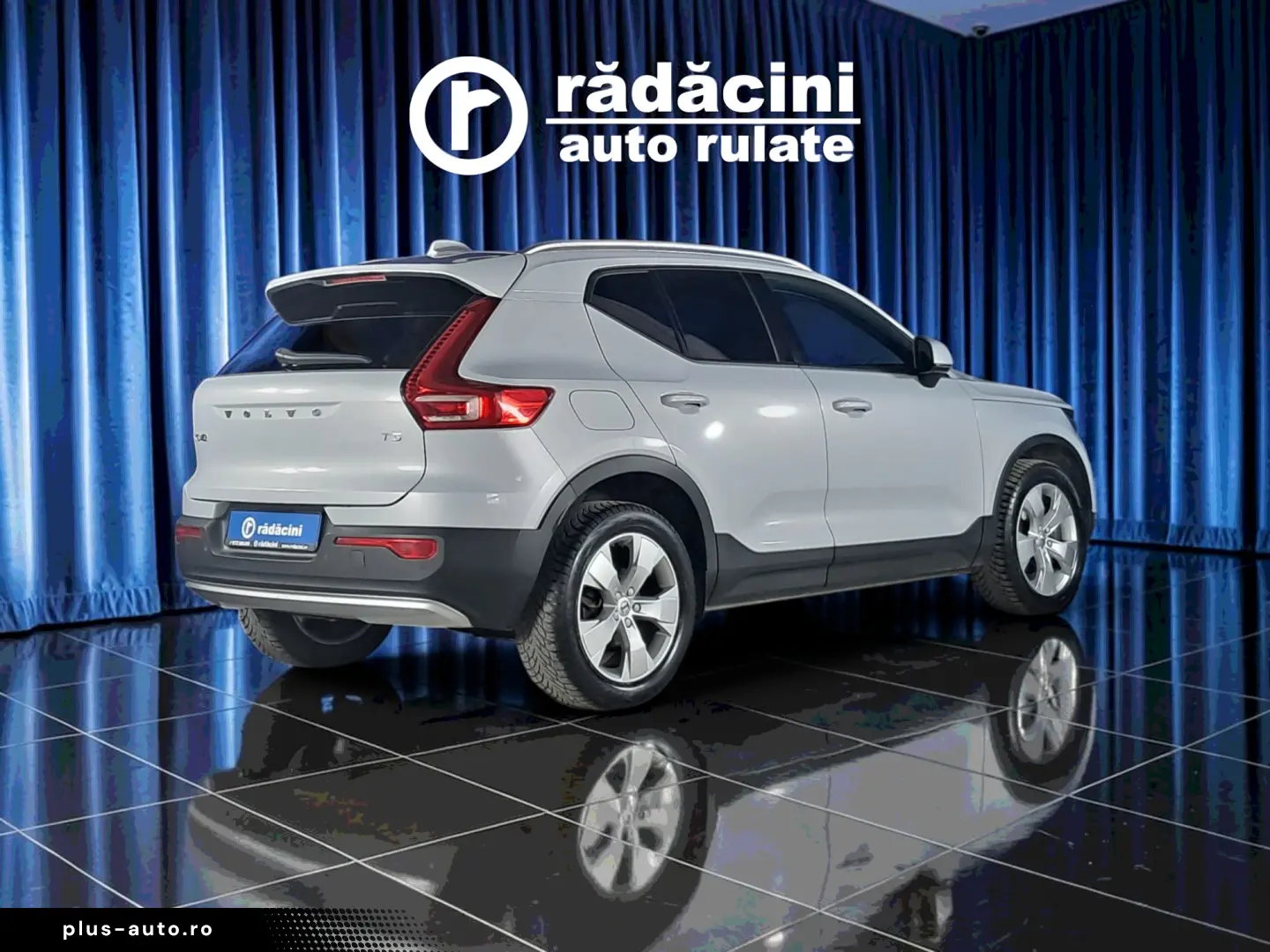 VOLVO XC 40 MOMENTUM PRO T2 163CP 2021