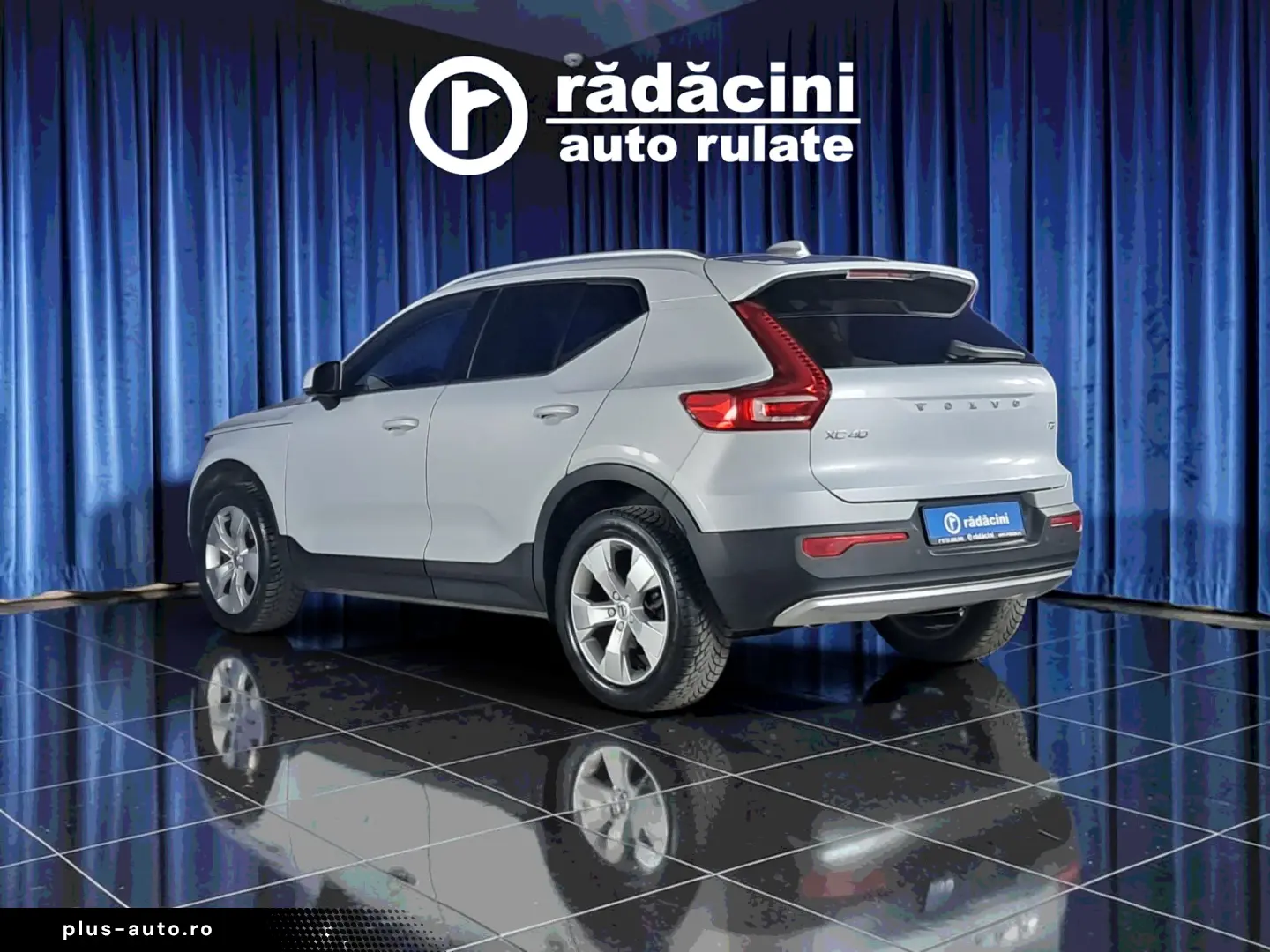 VOLVO XC 40 MOMENTUM PRO T2 163CP 2021