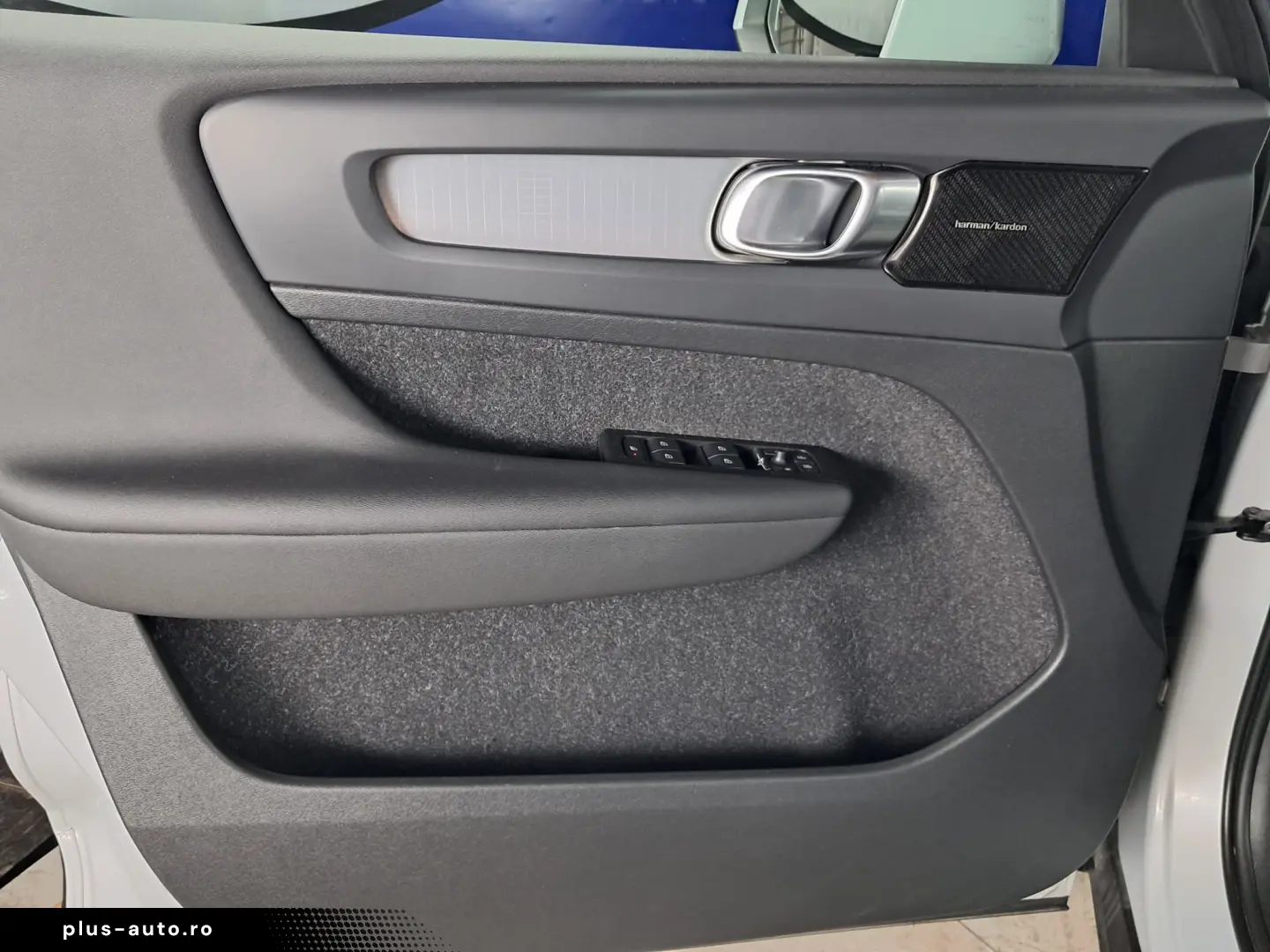 VOLVO XC 40 MOMENTUM PRO T2 163CP 2021