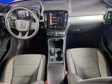 VOLVO XC 40 MOMENTUM PRO T2 163CP 2021