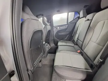 VOLVO XC 40 MOMENTUM PRO T2 163CP 2021