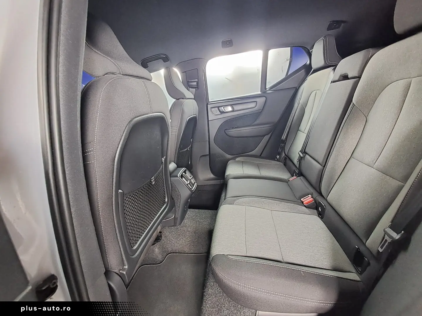 VOLVO XC 40 MOMENTUM PRO T2 163CP 2021