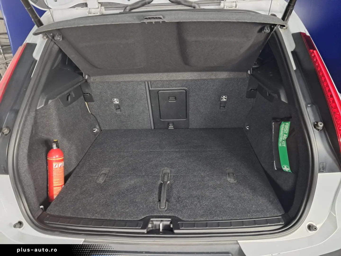 VOLVO XC 40 MOMENTUM PRO T2 163CP 2021