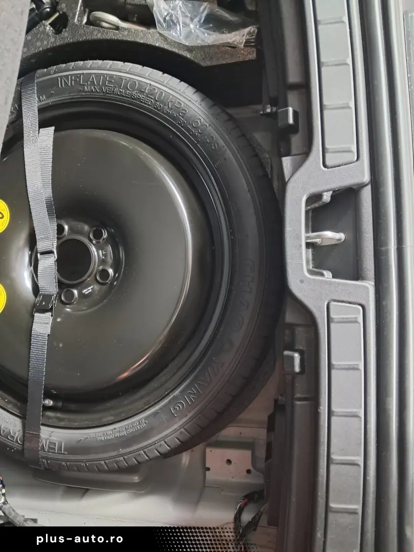 VOLVO XC 40 MOMENTUM PRO T2 163CP 2021