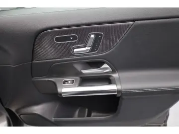 MERCEDES-BENZ GLA 250 e Progressive Distr Multibeam &hellip;