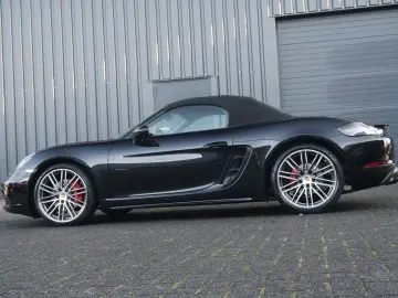 PORSCHE Boxster 718 S SAGA Kamera Chrono SHZ BOSE PDLS