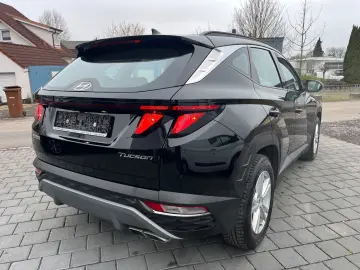 HYUNDAI Tucson Select Mild-Hybrid 2WD