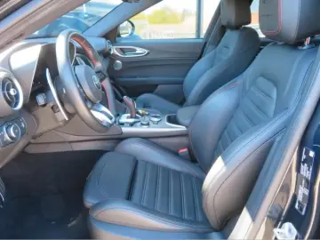 Alfa Romeo Giulia Competizione Q4 280CP