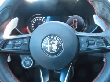 Alfa Romeo Giulia Competizione Q4 280CP