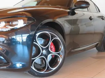 Alfa Romeo Giulia Competizione Q4 280CP