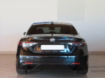 Alfa Romeo Giulia Competizione Q4 280CP