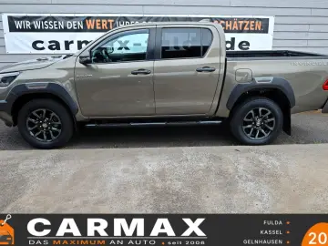 TOYOTA Hilux 2.8 D-4D Invincible Navi ACC   AHK