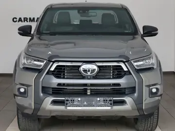 TOYOTA Hilux 2.8 D-4D Invincible Navi ACC   AHK
