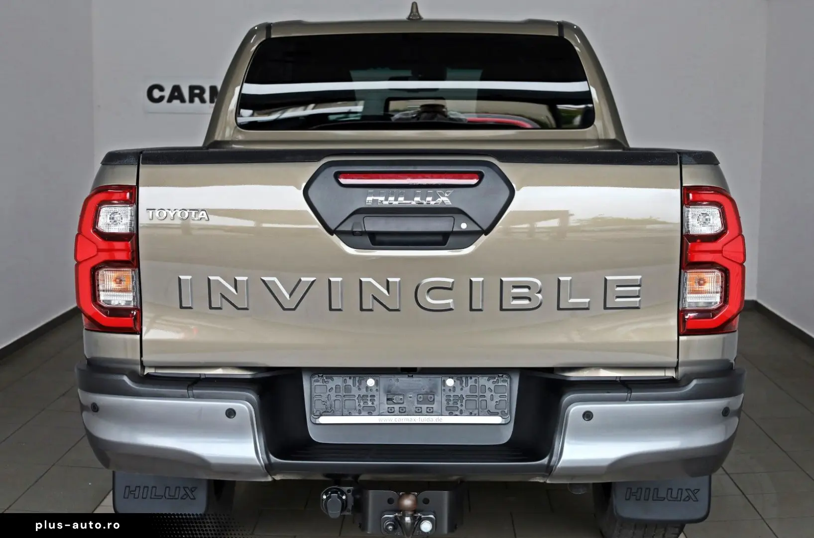 TOYOTA Hilux 2.8 D-4D Invincible Navi ACC   AHK