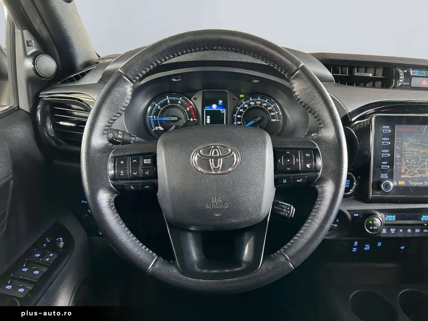 TOYOTA Hilux 4x4 Double Cab Invincible  Hardtop AHK 360