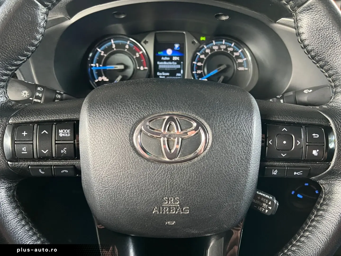 TOYOTA Hilux 4x4 Double Cab Invincible  Hardtop AHK 360