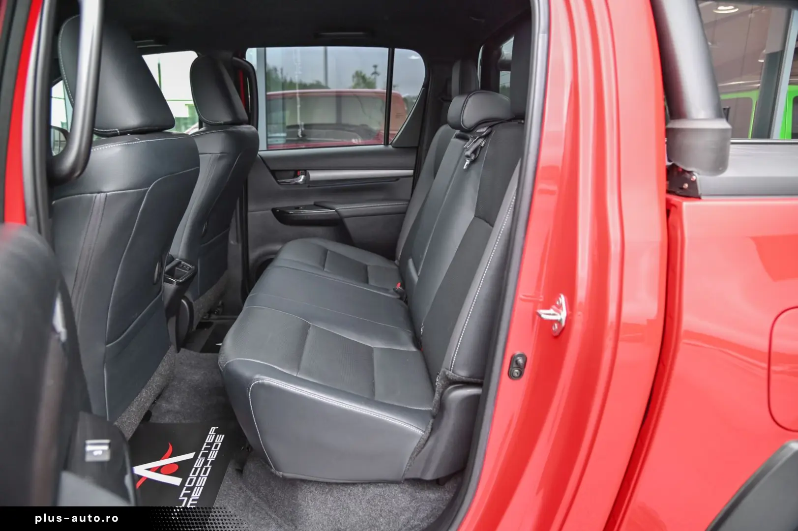 TOYOTA Hilux 2.8 D Aut. 4x4 Double Cab  Invincible  AHK