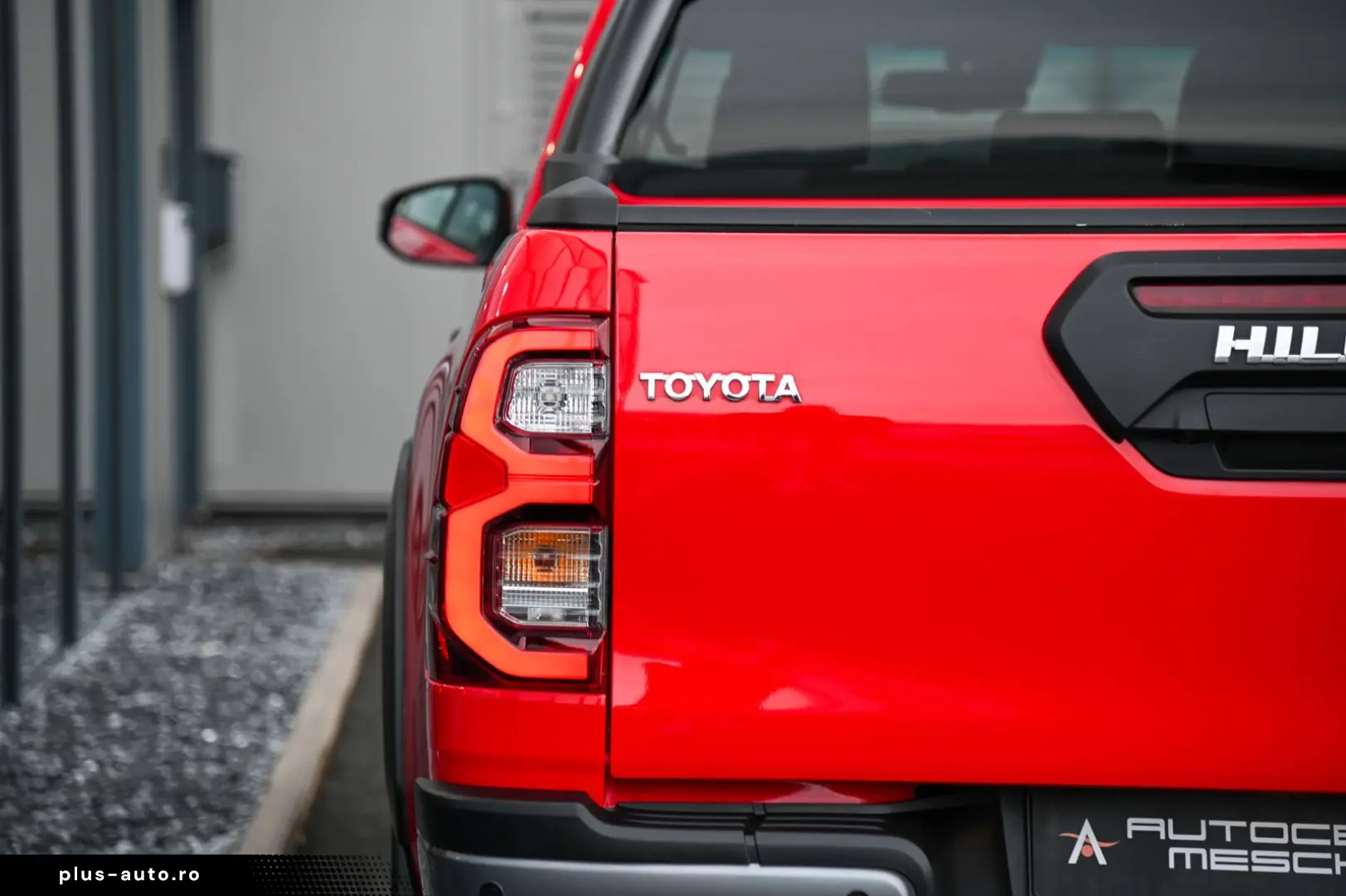 TOYOTA Hilux 2.8 D Aut. 4x4 Double Cab  Invincible  AHK