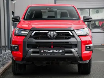 TOYOTA Hilux 2.8 D Aut. 4x4 Double Cab  Invincible  AHK