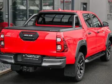 TOYOTA Hilux 2.8 D Aut. 4x4 Double Cab  Invincible  AHK