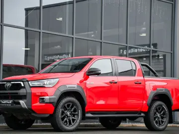 TOYOTA Hilux 2.8 D Aut. 4x4 Double Cab  Invincible  AHK