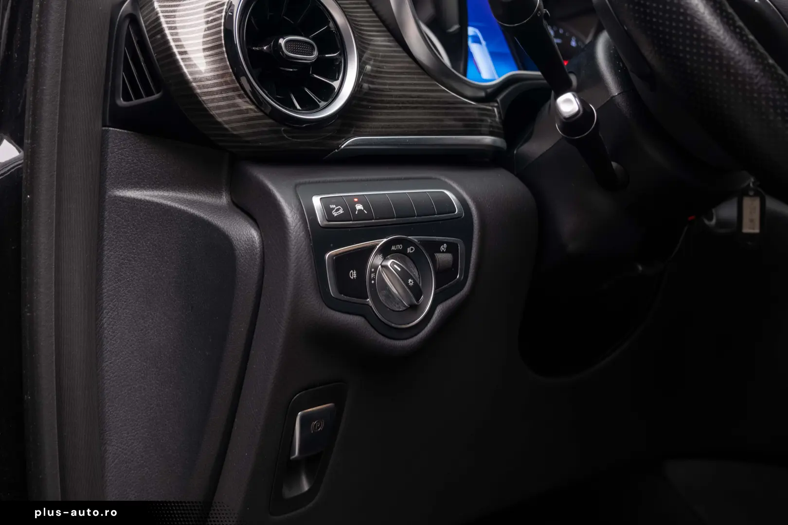 Mercedes-Benz V 300 d Lang 4Matic Avantgarde – 2023