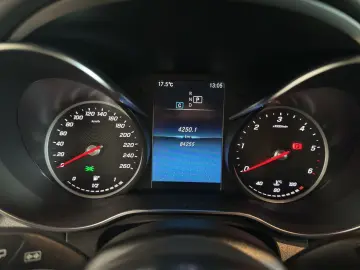 MERCEDES-BENZ GLC 220 d 4Matic AMG  LEDER NAVI PANO LED