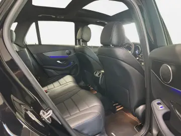 MERCEDES-BENZ GLC 220 d 4Matic AMG  LEDER NAVI PANO LED