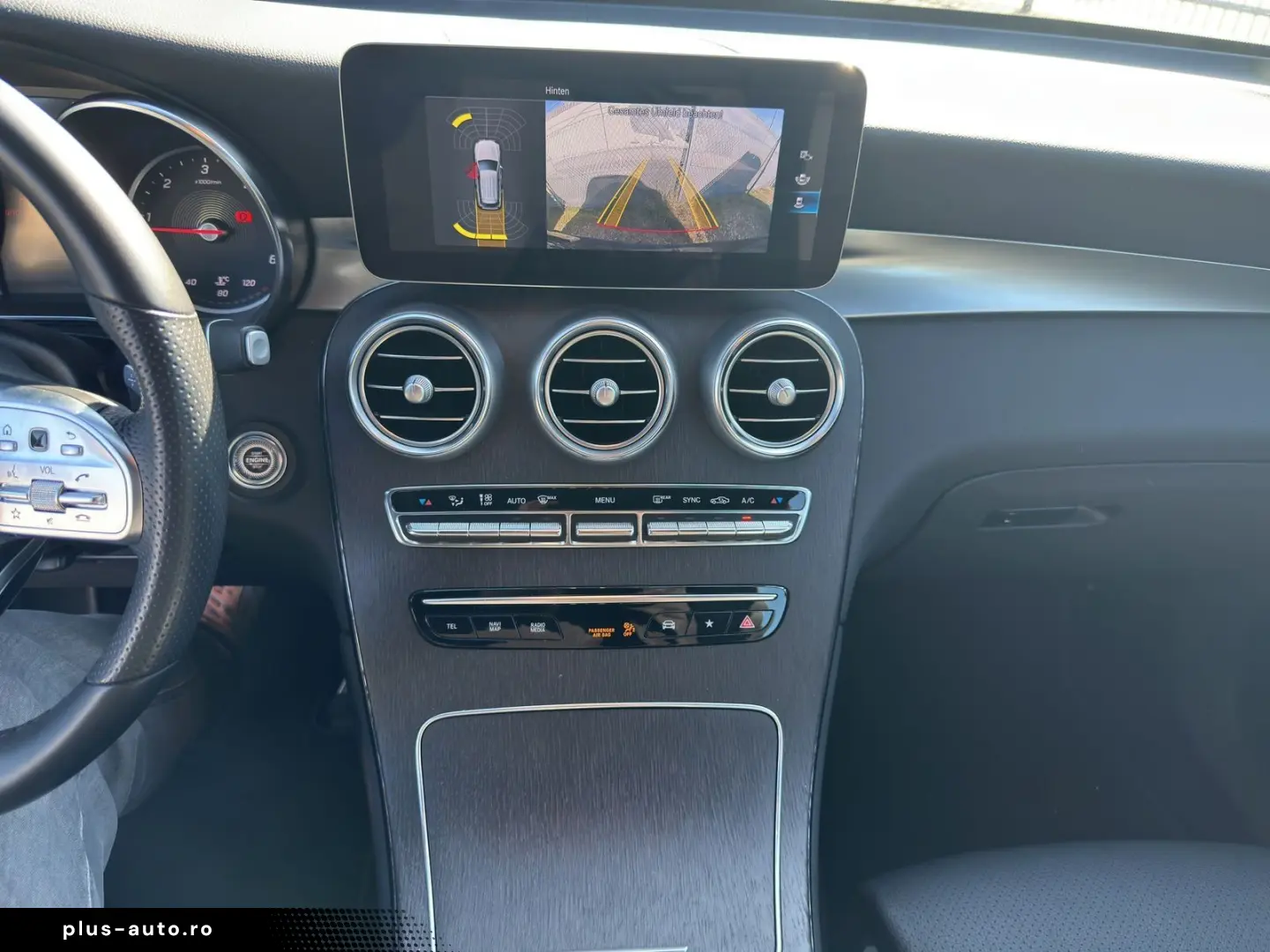 MERCEDES-BENZ GLC 220 d 4Matic AMG  LEDER NAVI PANO LED