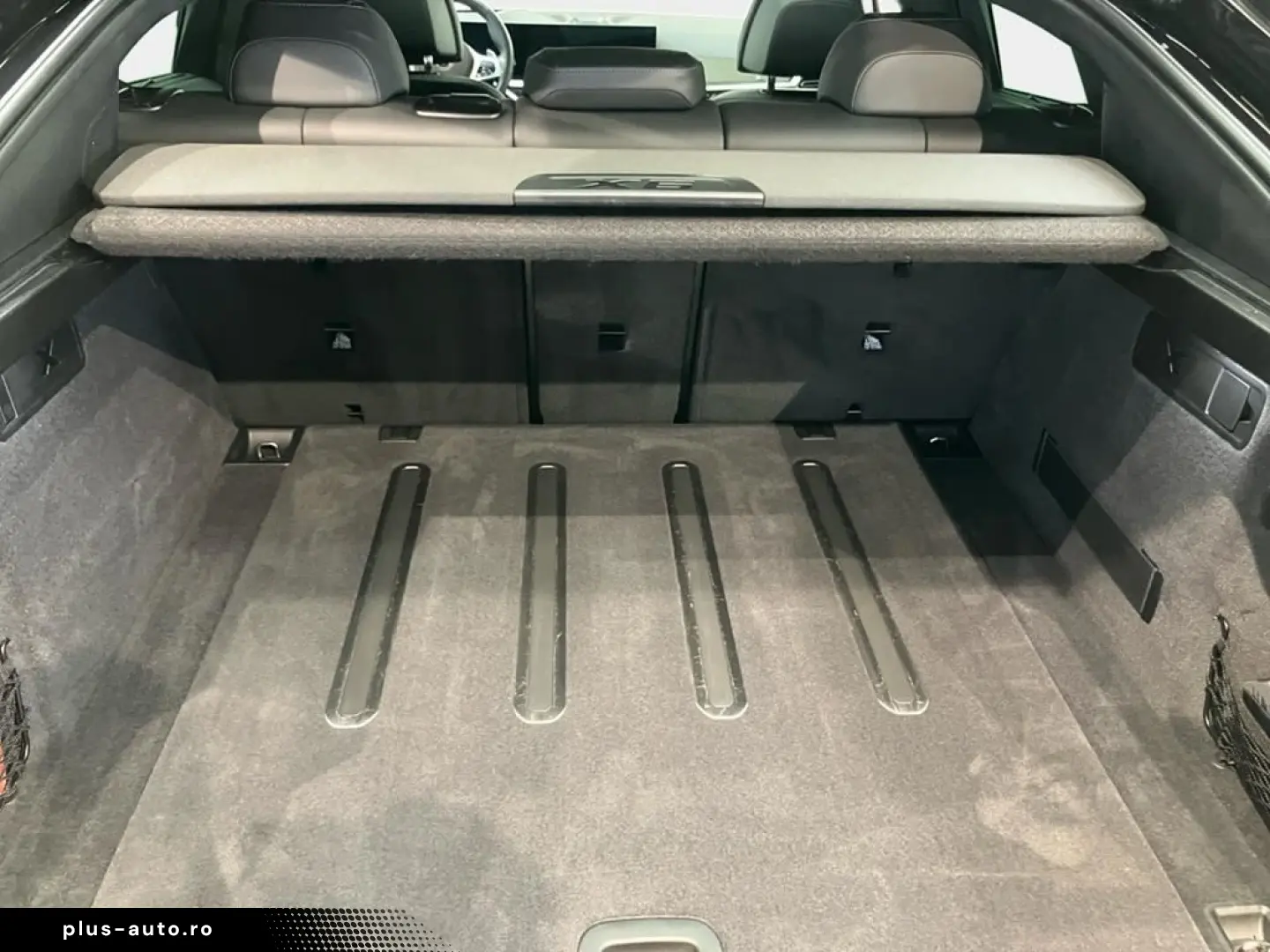 BMW X6 M60i xDrive AHK Pano Innovation B&W Standhzg.