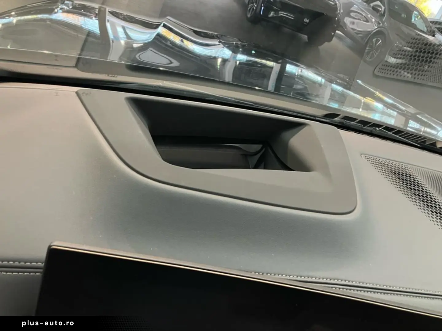 BMW X6 M60i xDrive AHK Pano Innovation B&W Standhzg.