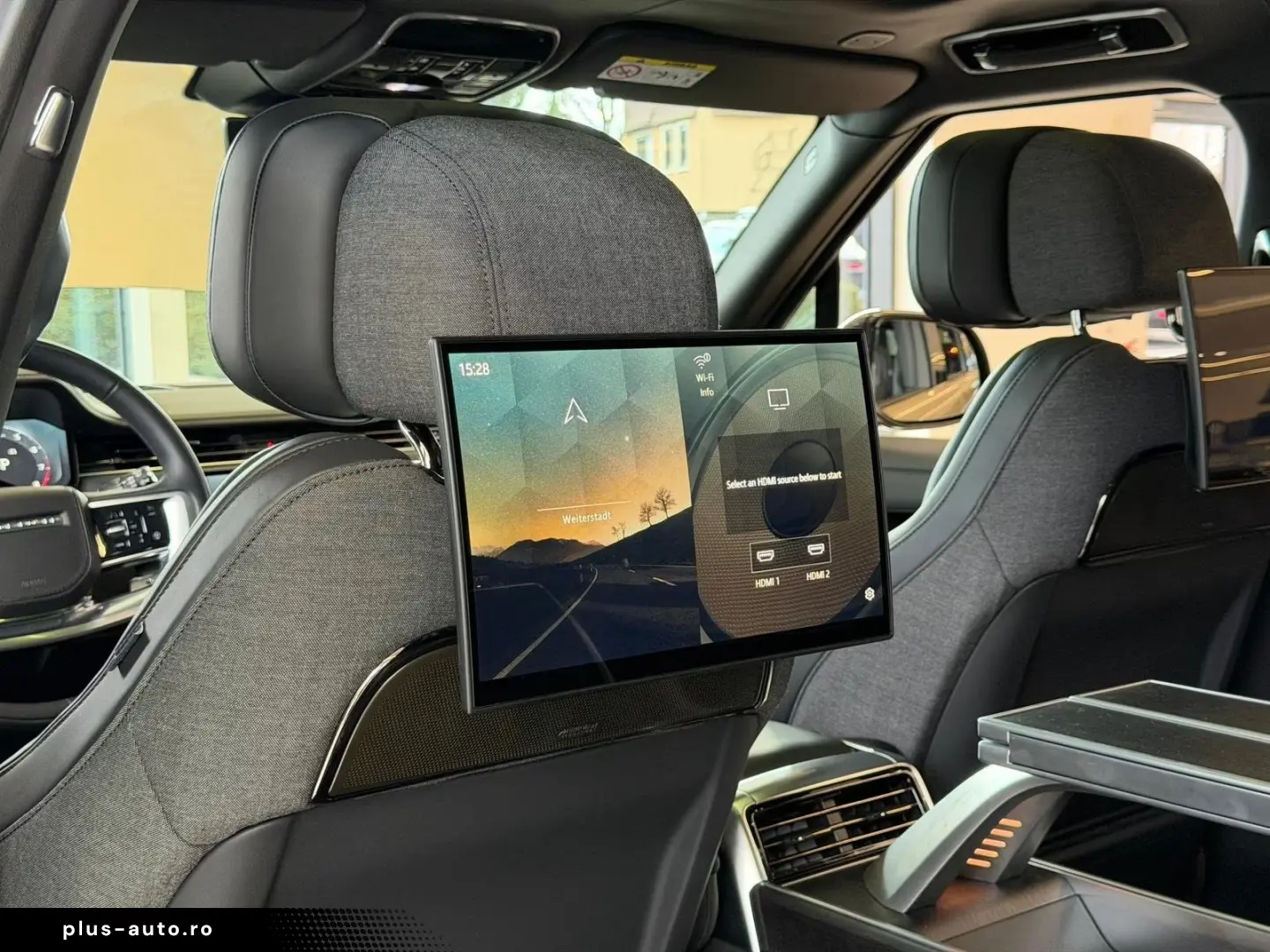 Land Rover Range Rover LWB P615 SV