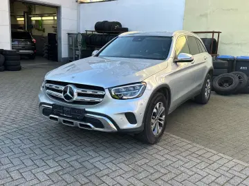 MERCEDES-BENZ GLC 220 4Matic STHZ SHZ NAVI KAMERA DISTR