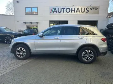 MERCEDES-BENZ GLC 220 4Matic STHZ SHZ NAVI KAMERA DISTR