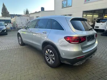 MERCEDES-BENZ GLC 220 4Matic STHZ SHZ NAVI KAMERA DISTR