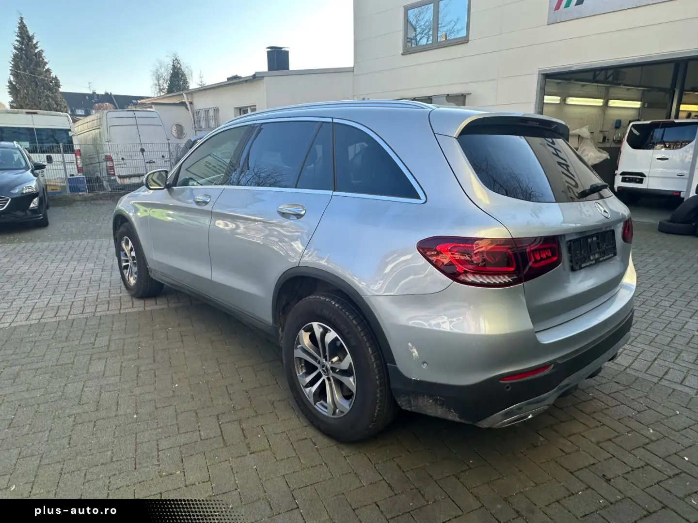 MERCEDES-BENZ GLC 220 4Matic STHZ SHZ NAVI KAMERA DISTR