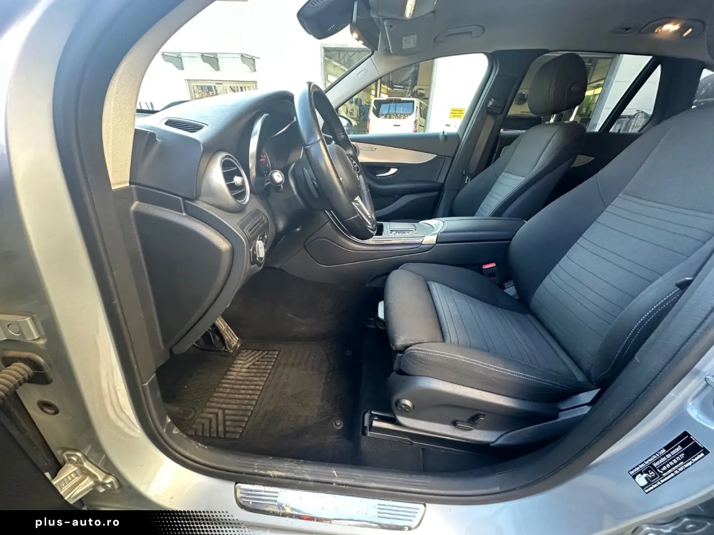 MERCEDES-BENZ GLC 220 4Matic STHZ SHZ NAVI KAMERA DISTR