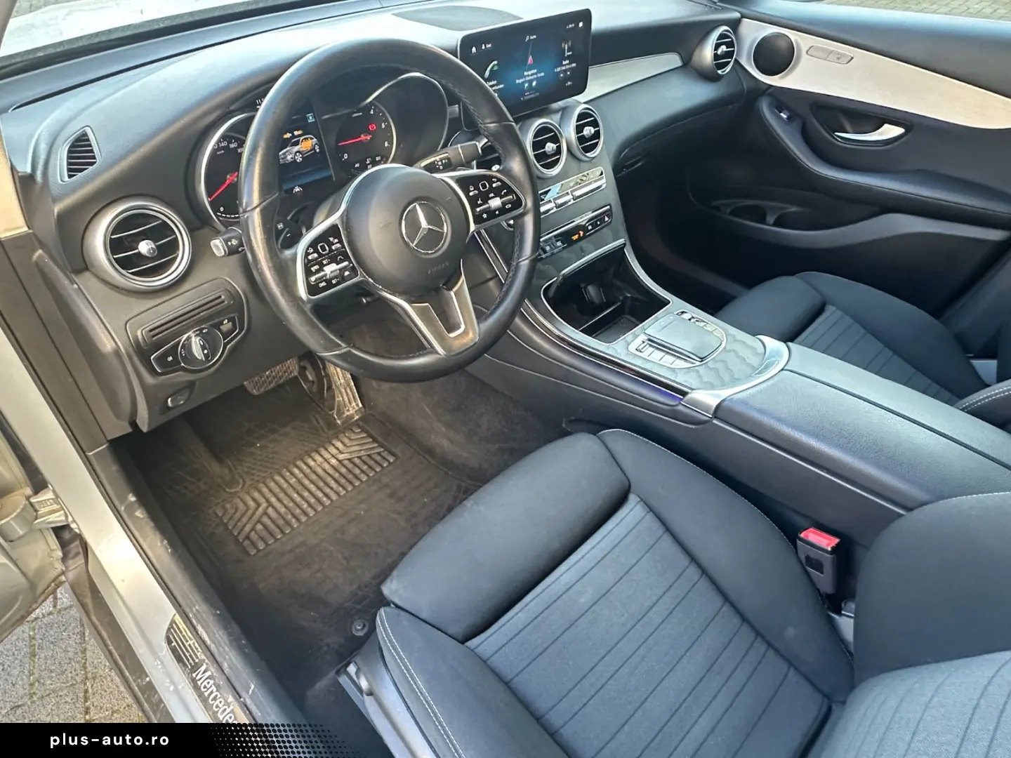 MERCEDES-BENZ GLC 220 4Matic STHZ SHZ NAVI KAMERA DISTR
