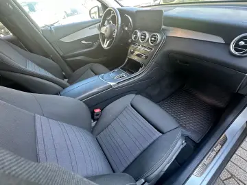MERCEDES-BENZ GLC 220 4Matic STHZ SHZ NAVI KAMERA DISTR