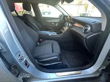 MERCEDES-BENZ GLC 220 4Matic STHZ SHZ NAVI KAMERA DISTR