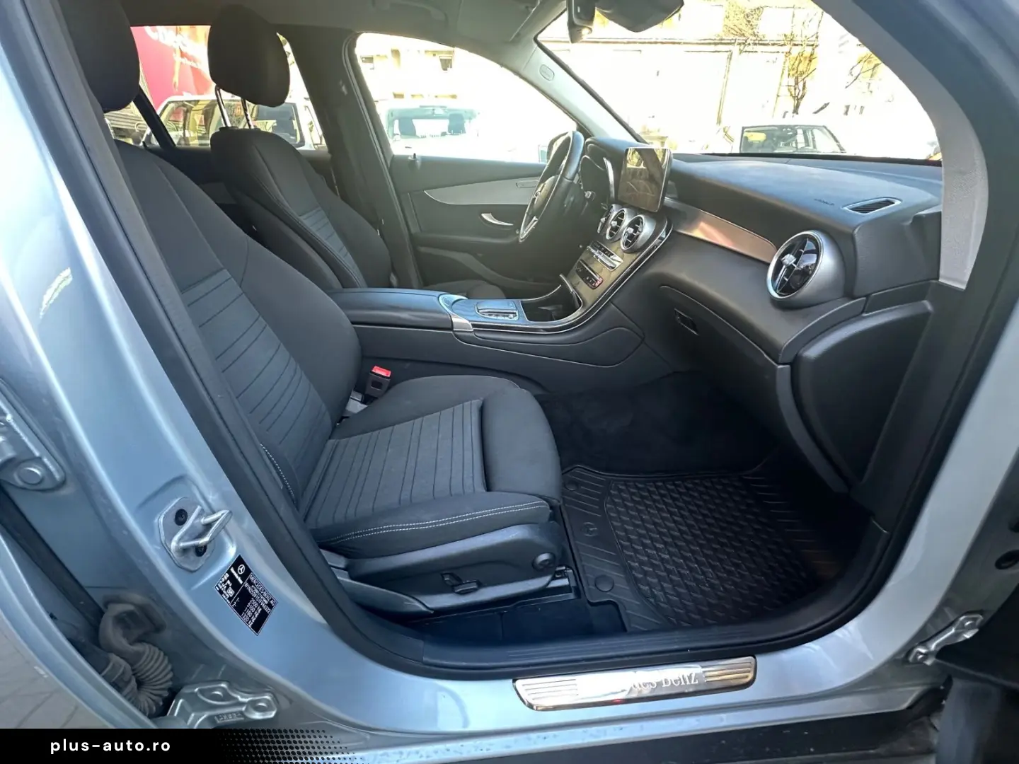 MERCEDES-BENZ GLC 220 4Matic STHZ SHZ NAVI KAMERA DISTR