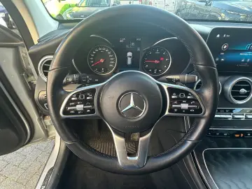 MERCEDES-BENZ GLC 220 4Matic STHZ SHZ NAVI KAMERA DISTR
