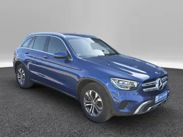 MERCEDES-BENZ GLC 220 d 4Matic LED High Perf  SHZ  NAVI  DAB