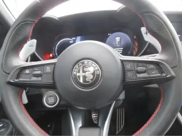 Alfa Romeo Giulia Competizione Q4 280 CP